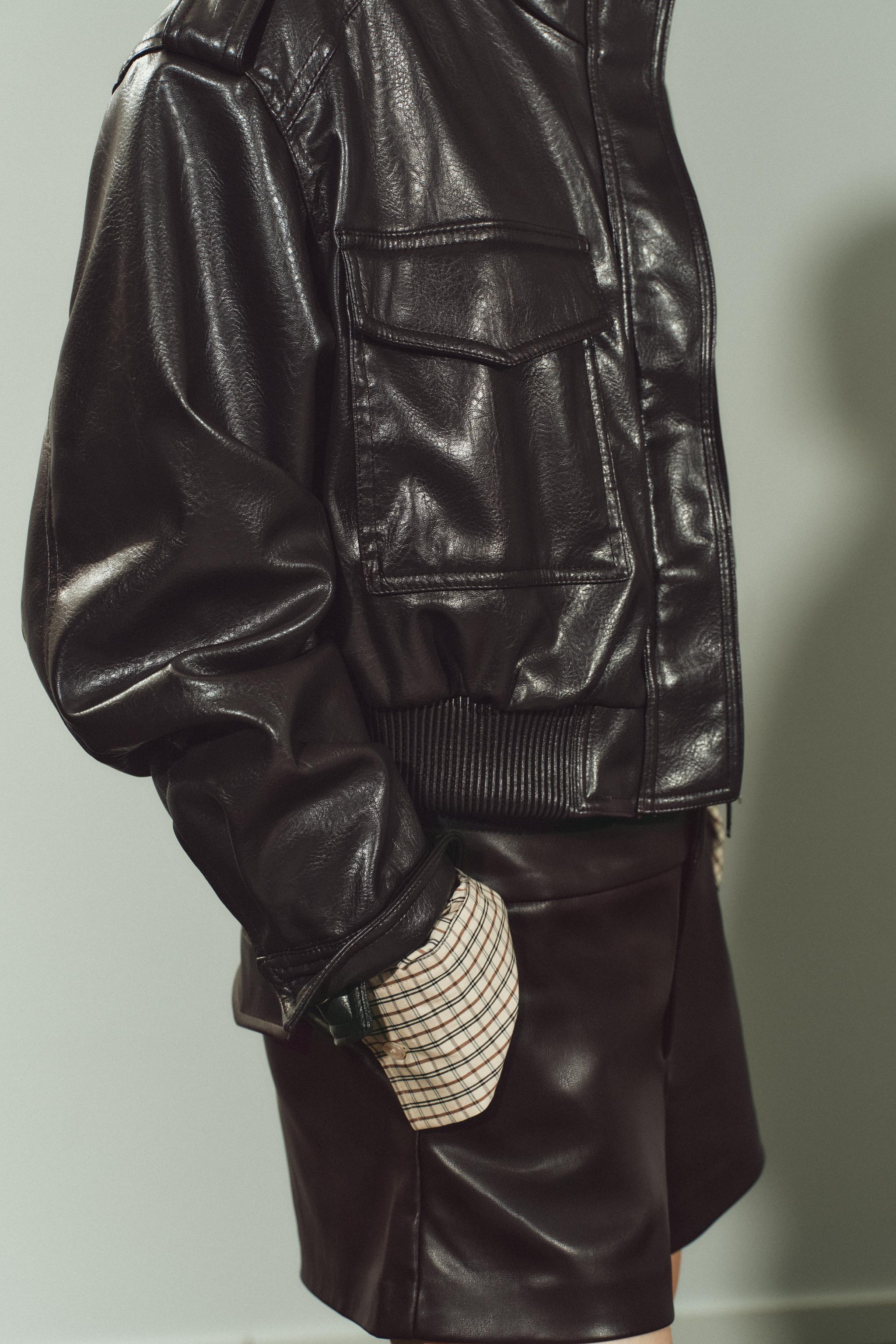 CROPPED FAUX LEATHER JACKET